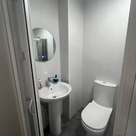 Modern Ensuite Double Bedroom In Dundrum Pansiyon *