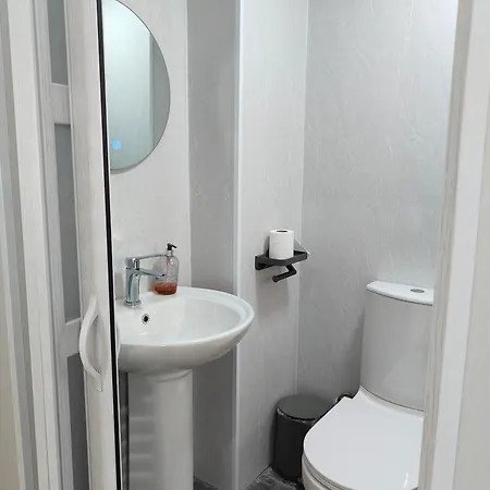 Modern Ensuite Double Bedroom In Dundrum Pansiyon